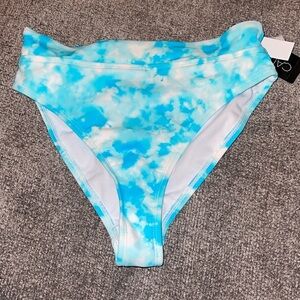 Must Bundle California‎ Waves Size small bikini bottoms new